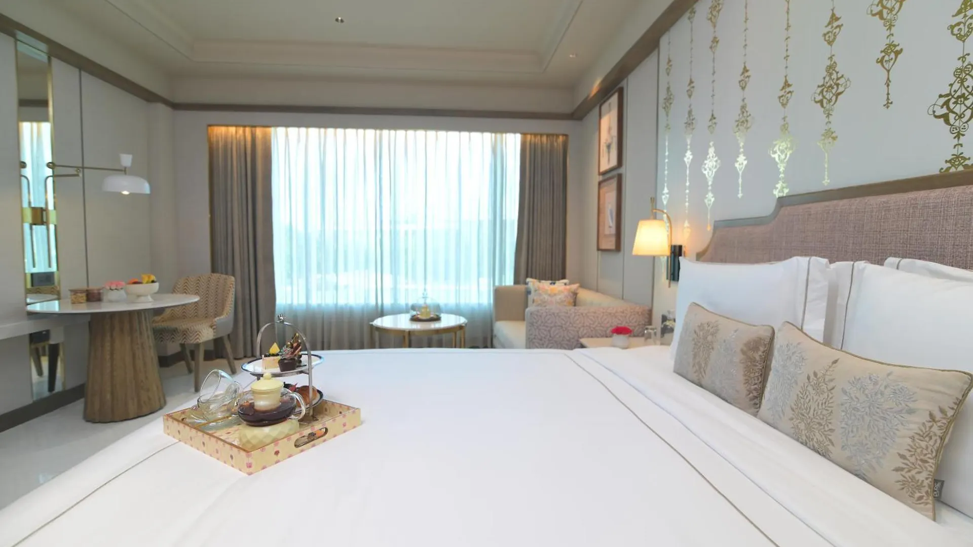 Taj Hotel & Convention Centre, Agra Agra  5*, Agra (Uttar Pradesh)