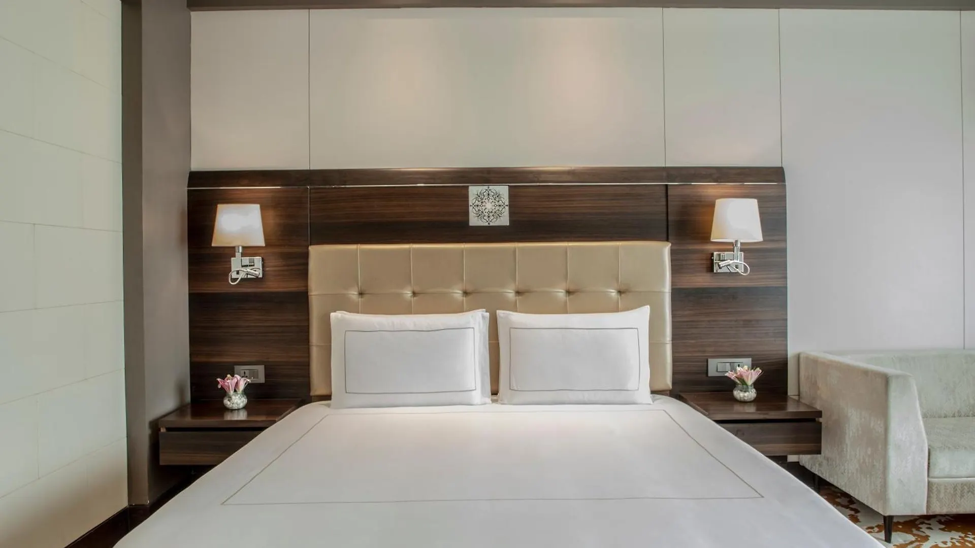 Taj Hotel & Convention Centre, Agra Agra  5*, Agra (Uttar Pradesh)