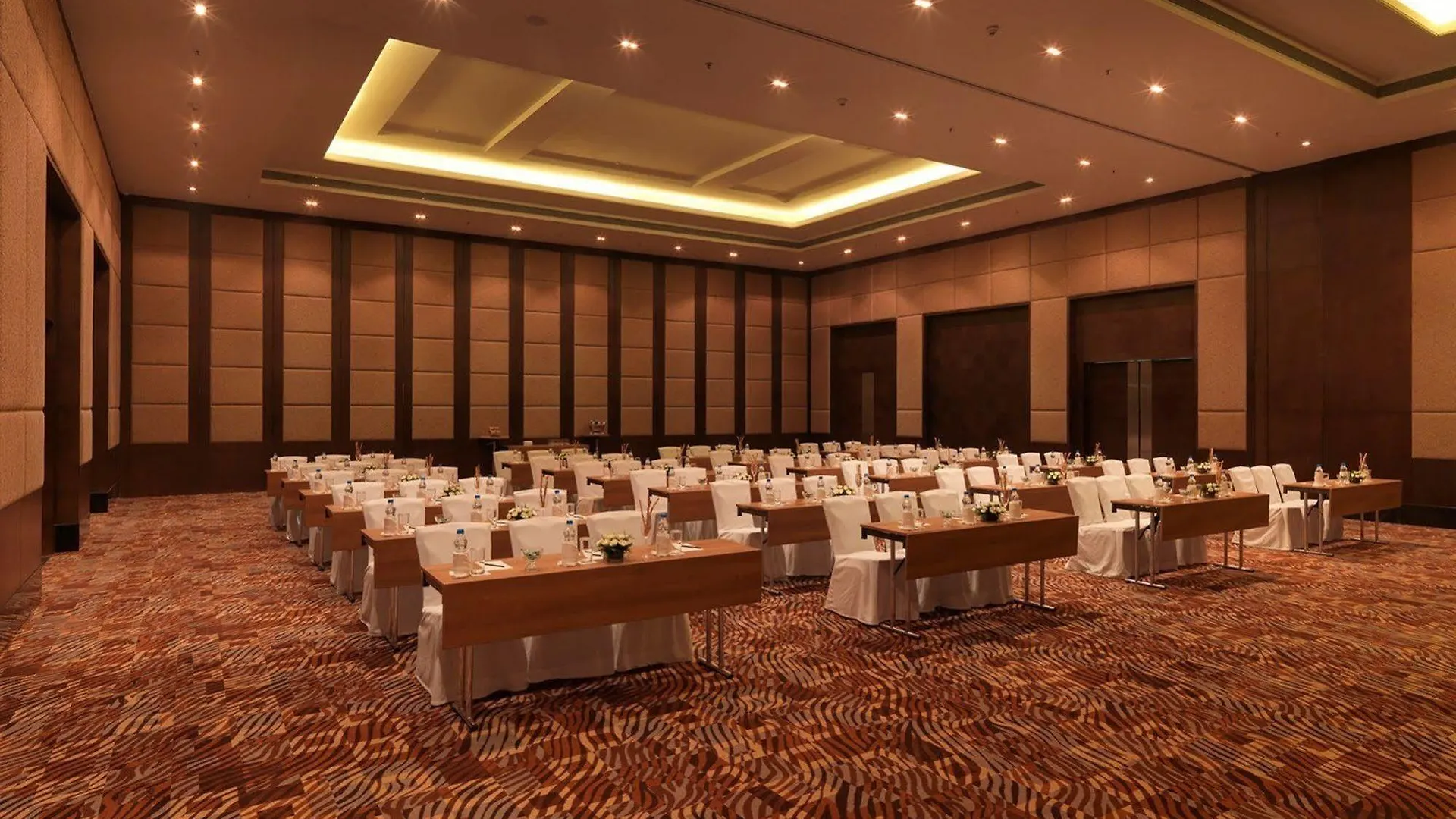 Taj Hotel & Convention Centre, Agra Agra  5*, Agra (Uttar Pradesh) India
